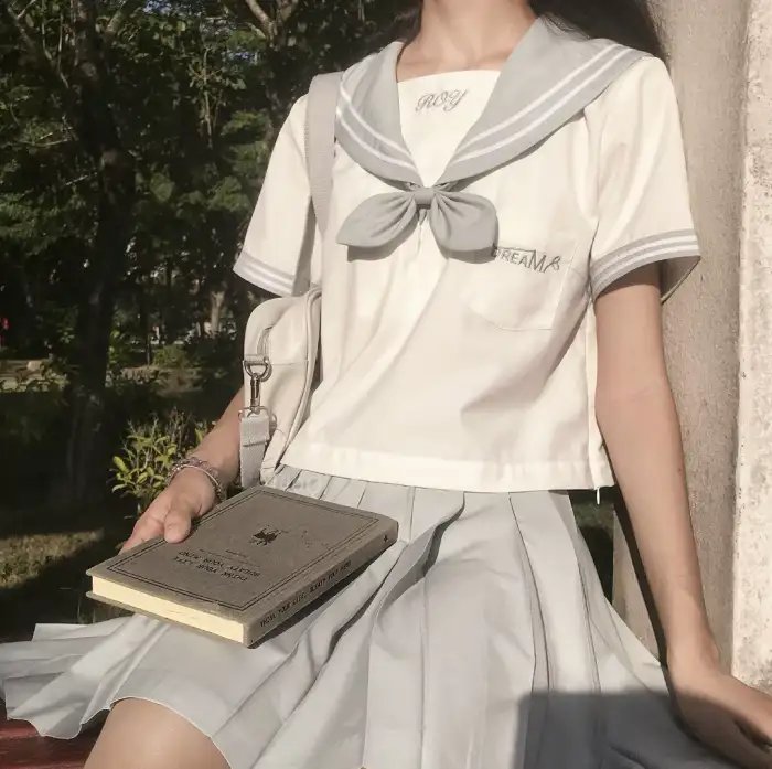 大鼻子情圣国语